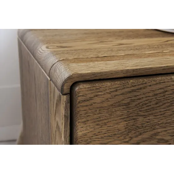 Commode en chêne finition rustique  collection VOLA