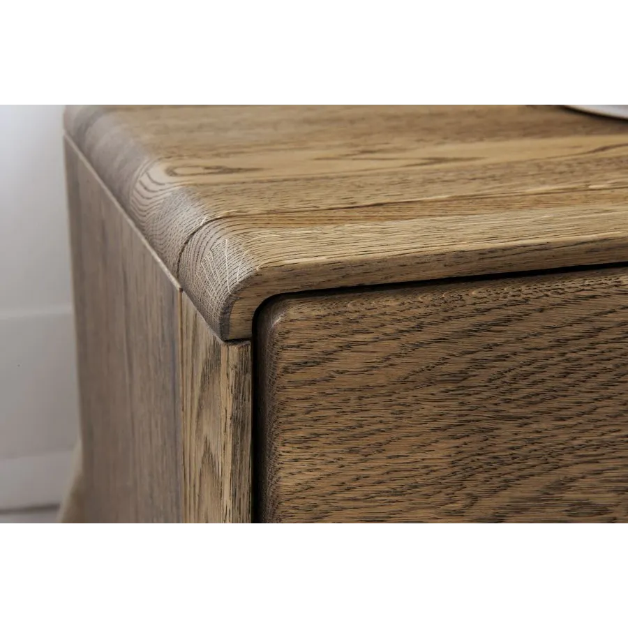 Commode en chêne finition rustique  collection VOLA