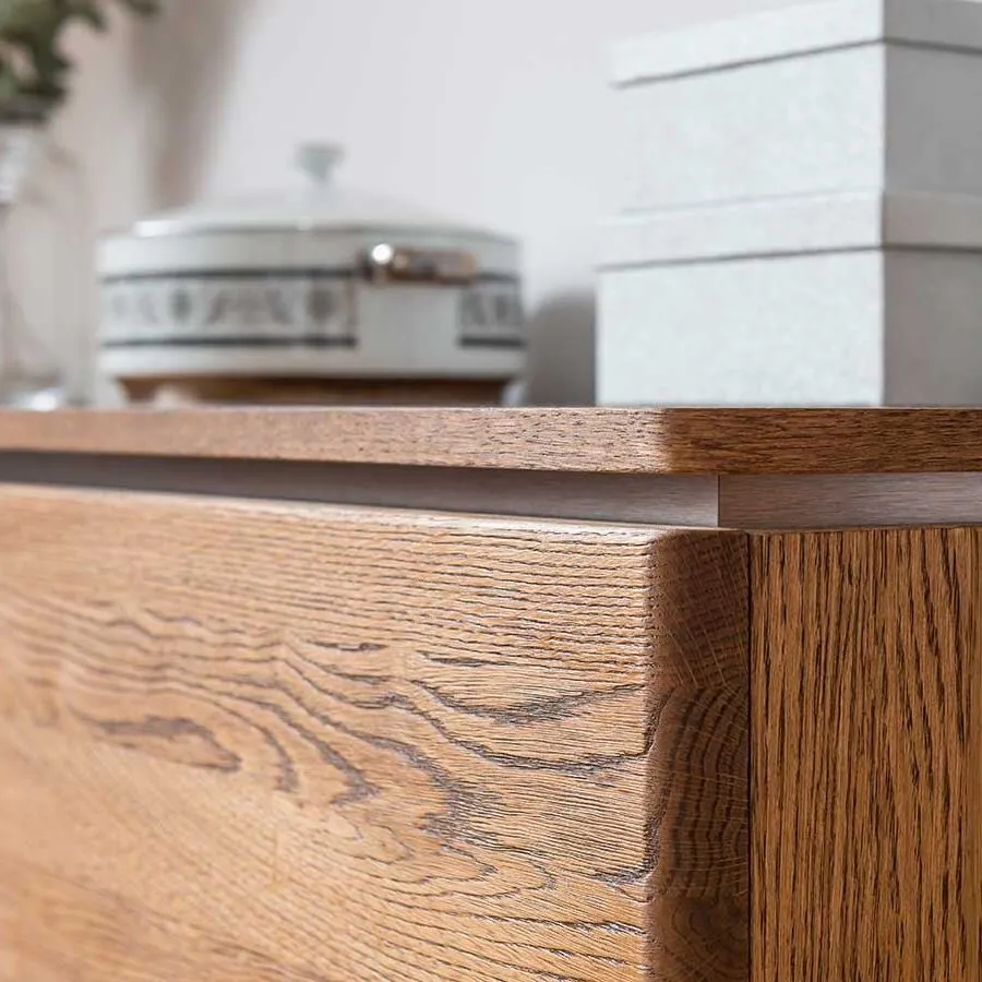 Meuble TV en bois avec bande décorative en acier brossé collection MONTE