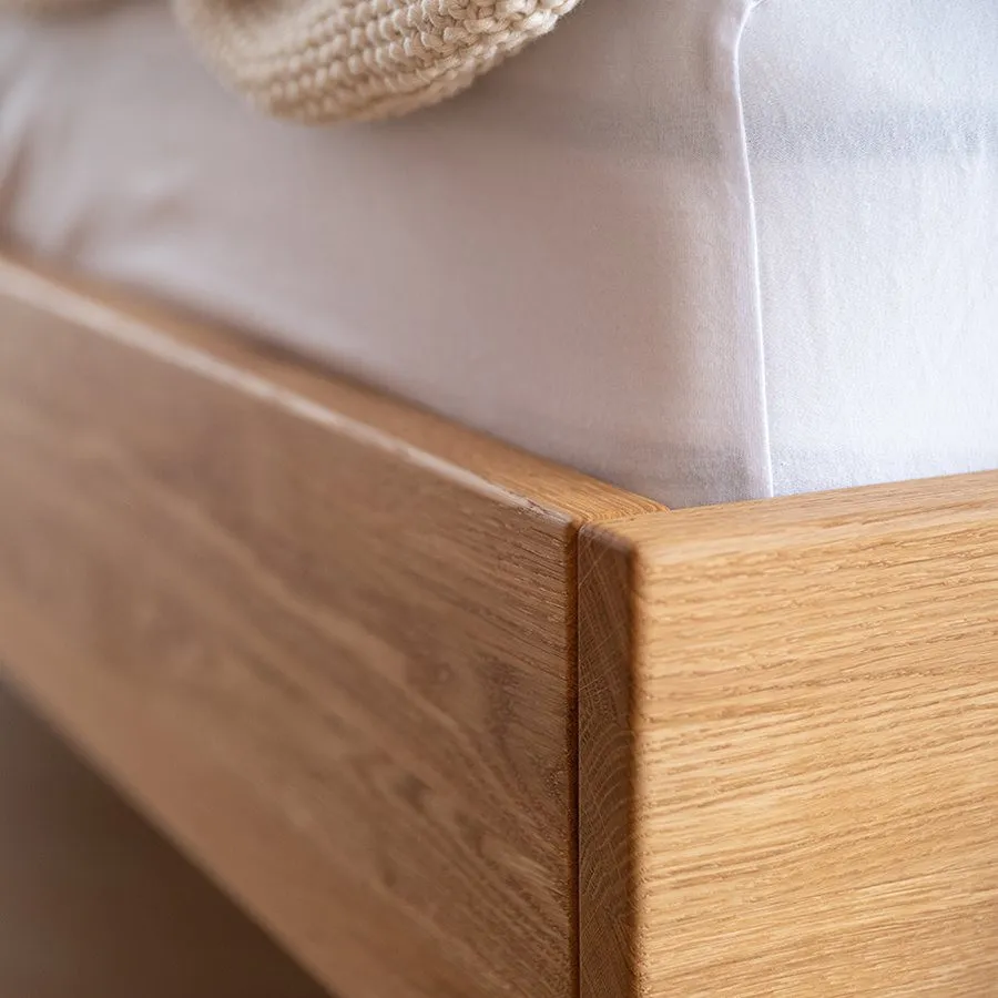 Lit moderne cadre de lit en bois massif  collection Rivaro