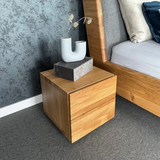 Lit moderne bois massif avec chevet deux tiroirs collection Lugo