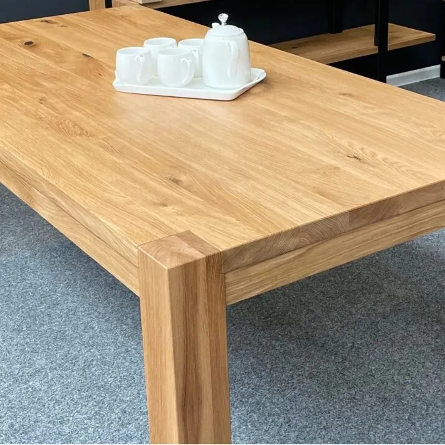 Table à manger en bois massif collection DOMI