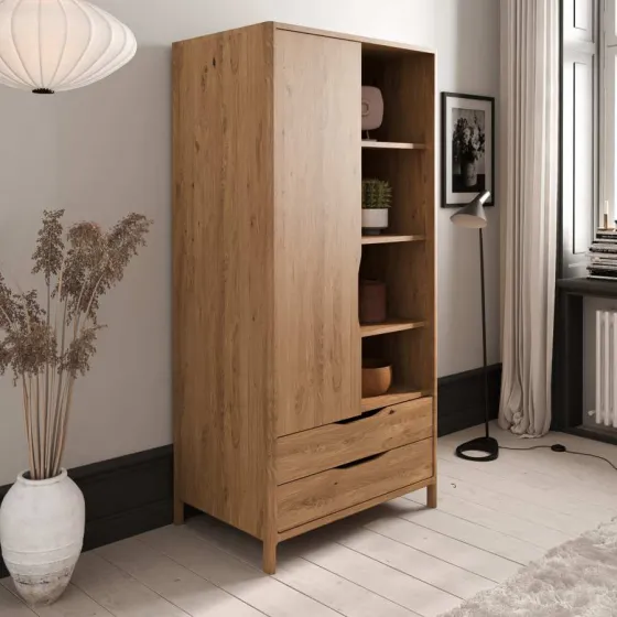 Armoire en chêne massif avec niches de rangement  collection TWIST