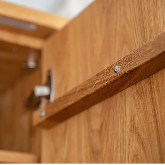 Armoire chêne massif avec portes battantes collection Rivaro
