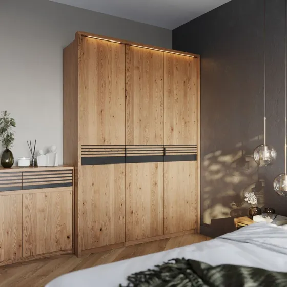 Armoire en chêne massif pour chambre collection Rivaro