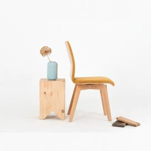 Chaises en bois